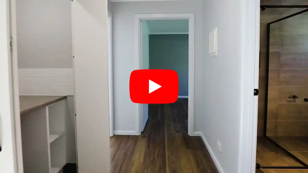 Macgregor; Design 221